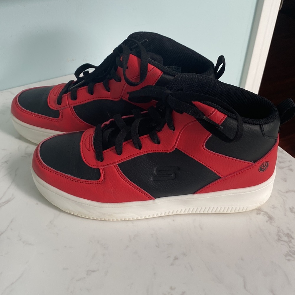 Skechers high tops - Picture 7 of 11